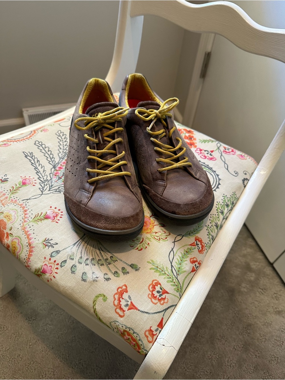 Ecco Brown Leather Flats with Yellow Laces